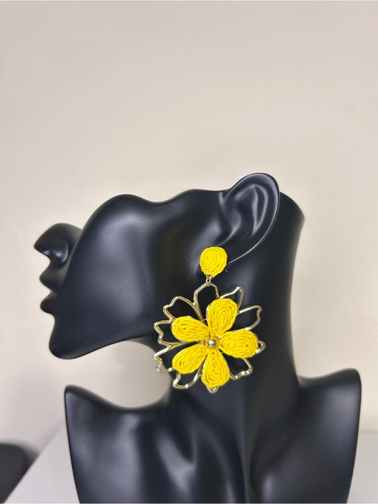 The Unbranded Brand Jewelry - Bright Yellow Floral Drop Earrings with Gold Frame - Women Jewelry
